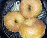 Foto langkah ke 5 dari resep Glazed Donuts.