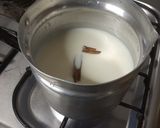 Foto del paso 1 de la receta: Sémola con leche y salsa de vino sin azúcar