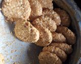 साबुदाणा वडा (sabudana vada recipe in marathi) रेसिपी स्टेप 2 फोटो