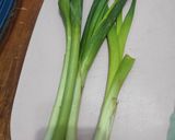 Gambar langkah 1 resipi Leek/Daun Bawang Cina Goreng Telur.