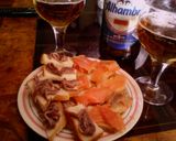 Foto del paso 1 de la receta: Aperitivo de canapés de trucha marinada y anchoas