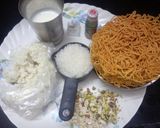 शेव बर्फी (shev barfi recipe in marathi) रेसिपी स्टेप 1 फोटो 