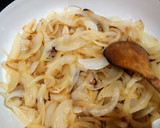 Foto del paso 2 de la receta: Sopa de cebolla🍲🧀🍞🍷