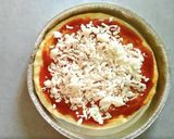 صورة لخطوة 5 من وصفة Cheese pizza- بيتزا الجبنة