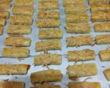 Foto langkah ke 4 dari resep Kastengel keju.