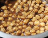 A picture of step 1 of Punjabi chole.
