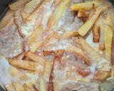 Une image de l'étape 4 de Kbab algérois / veau aux frites à la sauce blanche.