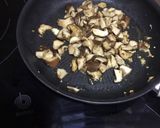 Foto del paso 4 de la receta Tostada de pan con revuelto de setas