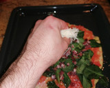 Foto del paso 3 de la receta: Pizza de jamón y espinacas