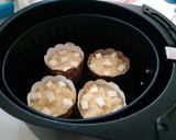 Foto langkah ke 8 dari resep Cheese Custard Muffin.