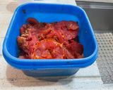 Foto del paso 1 de la receta: Crema de tomates con maní y suero de kéfir