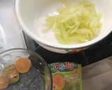 Foto langkah ke 1 dari resep Es Kuwut Melon.
