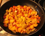 Foto del paso 3 de la receta: Bifes a la criolla y ensalarda Chelforoense