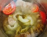 Hình bước làm 2 của món Canh Sườn Nấu Dưa Gang Muối Chua