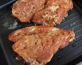 รูปขั้นตอนการทำที่ 2 ของ Pork Neck Steak