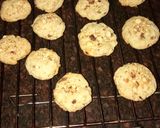 A picture of step 5 of Banana peanut cheese cookies.