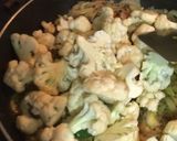A picture of step 3 of Cauliflower and Prawns Masala Curry 🍛.