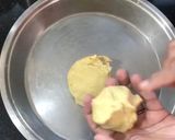 A picture of step 3 of Kesar Lachha Paratha.
