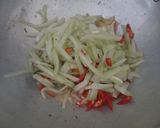 Foto langkah ke 2 dari resep Sayur labu ayam kuah santan.