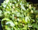 Foto del paso 1 de la receta: Buñuelos de acelga a la Mabel