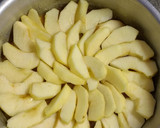 Foto del paso 4 de la receta: Torta invertida de manzanas
