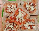 Foto langkah ke 4 dari resep Pizza Teflon sederhana.