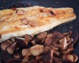 Foto del paso 8 de la receta: Lubina Salvaje a la Plancha a La Bilbaína con Boletus al Wok y M