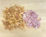 Foto del paso 3 de la receta: Arroz con nata, pollo y arándanos rojos
