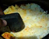 Foto langkah ke 4 dari resep Nasi goreng kencur rebon daun jeruk.