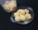 Foto langkah ke 4 dari resep Kue Kering Sagu keju.