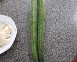 รูปขั้นตอนการทำที่ 1 ของ บวบผัดไข่ เมนูดีต่อสุขภาพ