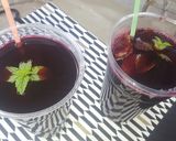 A picture of step 5 of Hibiscus drink.