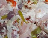 Foto del paso 6 de la receta: Pollo a la cerveza y remolacha, calabacín, perejil y huevo
