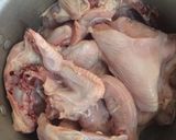 A picture of step 1 of Chicken pepper soup.