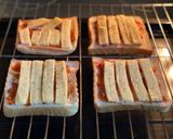 Hình bước làm 3 của món Pizza Bánh Mì Sandwich
