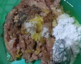 Foto langkah ke 1 dari resep Pangsit isi Ayam (Bisa Kukus/Rebus/Goreng) Ide Frozen Food.