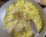A picture of step 1 of Rice flakes chivda.