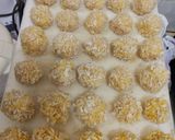 Foto langkah ke 3 dari resep Bola Kornet Keju.