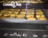 Foto langkah ke 4 dari resep Vanilla Chocochips Cookies.