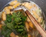 Foto langkah ke 8 dari resep Sup Tahu Simpel.