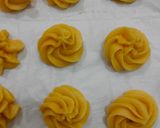Foto langkah ke 4 dari resep Kue Soes/Sus Ekonomis dan Simple (No Butter, No Mixer).