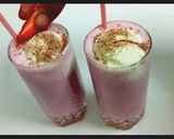 स्ट्रॉबेरी मिल्कशेक- Strawberry Milkshake recipe in Hindi ) रेसिपी चरण 5 फोटो