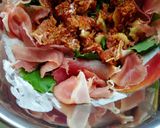 Une image de l'étape 2 de Salade de figues au jambon de Bayonne.