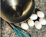 Foto del paso 1 de la receta: Bizcochuelo para tortas de cumpleaños (sabor limón)