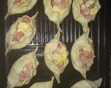 Foto del paso 2 de la receta: Barquitos de Queso y Salchichas
