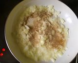 صورة لخطوة 2 من وصفة أفخاذ الدجاج بالكتشاب مع الأرز الأصفر والمكسرات 👌
