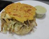 Foto del paso 17 de la receta: Arepa🫓de calabacin🥯y zanahoria rellena de pollo🍗queso🧀cebolla🧅caramelizada y salsa de ajo🧄🌿🥯