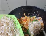Foto langkah ke 4 dari resep Tumis Tauge Pokcoy.