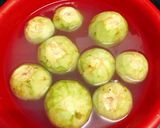 Hình bước làm 2 của món Cá Bò Ngừ Kho Trái Vả