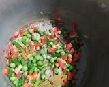 A picture of step 4 of Vegetable Pulao.